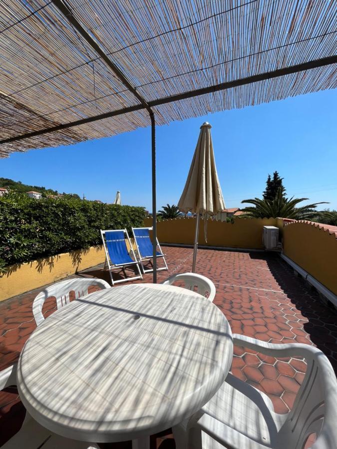 Residence Pian Dei Boschi Pietra Ligure Luaran gambar