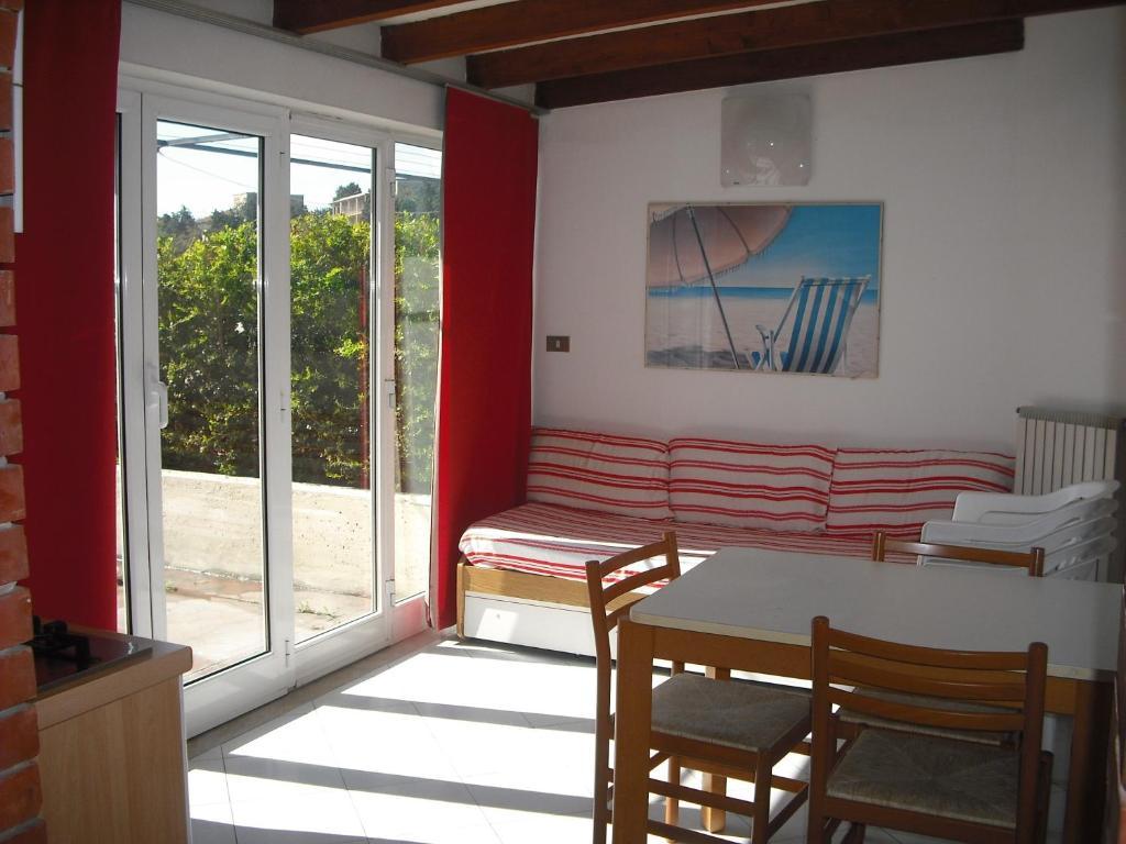 Residence Pian Dei Boschi Pietra Ligure Bilik gambar