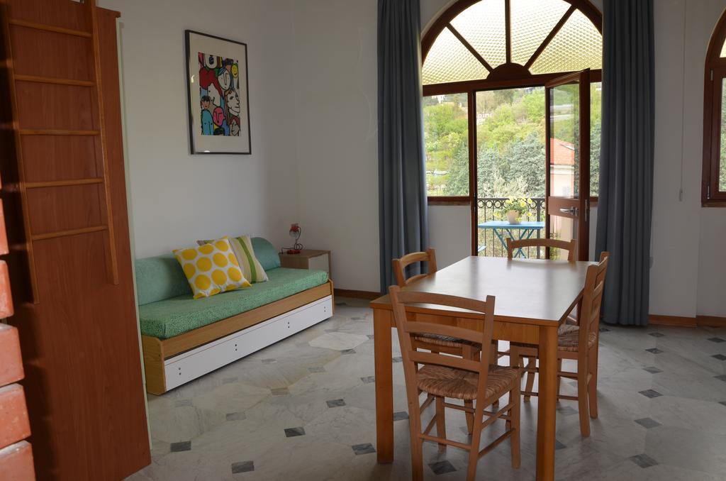 Residence Pian Dei Boschi Pietra Ligure Luaran gambar