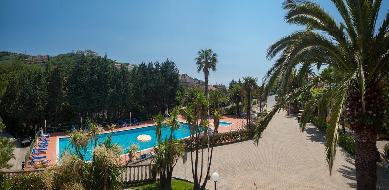 Residence Pian Dei Boschi Pietra Ligure Luaran gambar